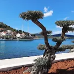 Tal Aparthotel Tisno
